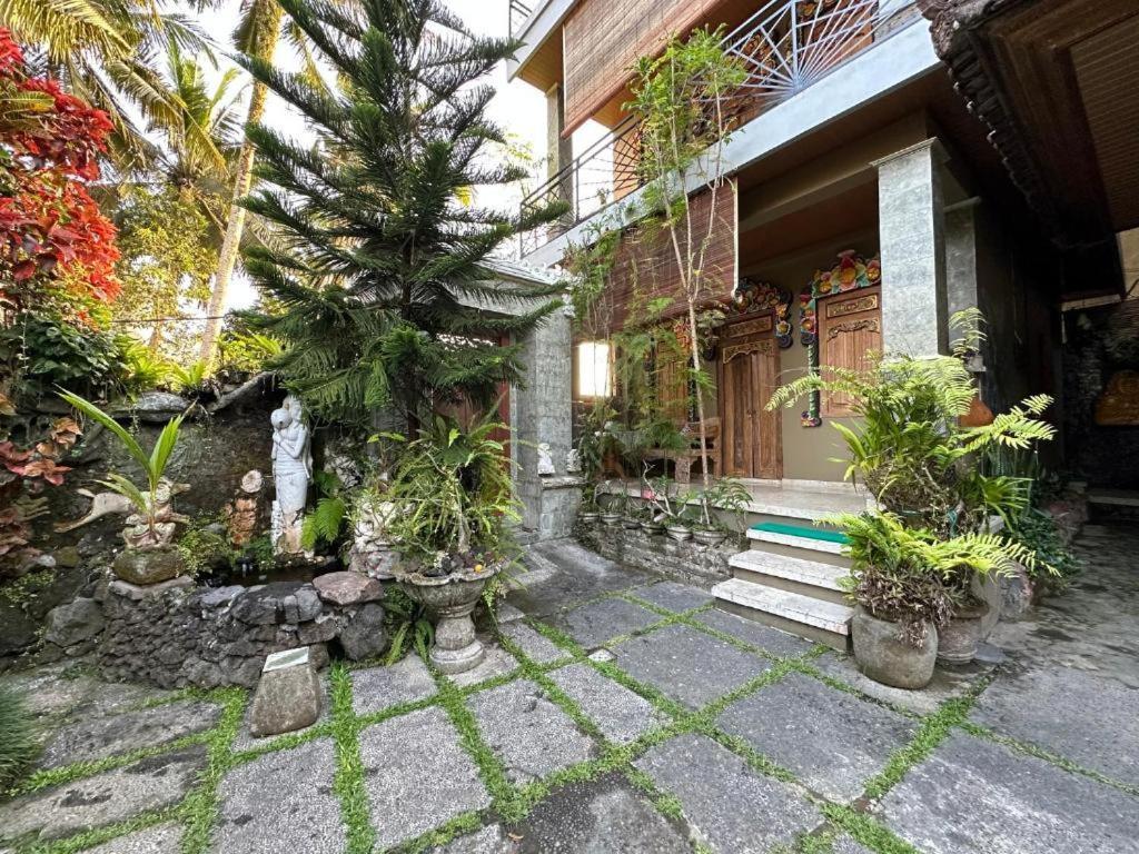 Nirwa 1 Ubud Guesthouse Quarto foto